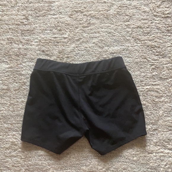 Augusta sports wear, pre owned, great shape! - Picture 2 of 3